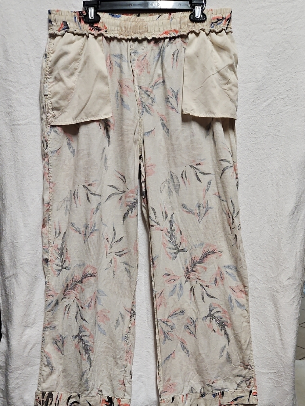 TESTING!! Cream Floral Elastic-Waist Lounge Pants with Pastel Print